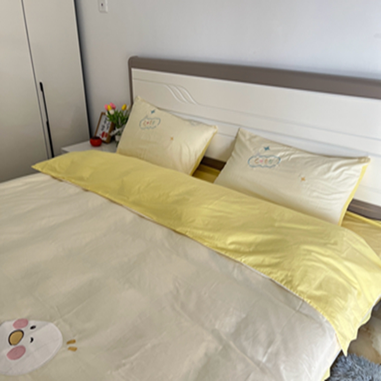 91家纺网 家纺一手货源 找家纺 蜜柚 2024新款全棉贴布绣四件套 彩虹鸭-奶黄