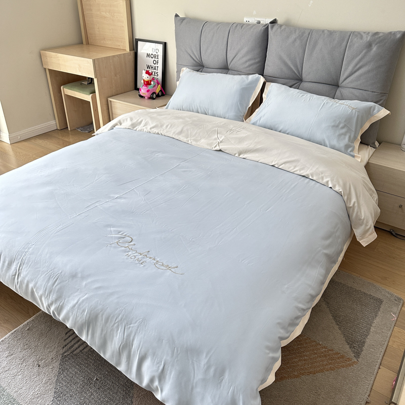 91家纺网 家纺一手货源 找家纺 金麦家纺 2023新款冰丝小拼角四件套系列 小拼角天空蓝