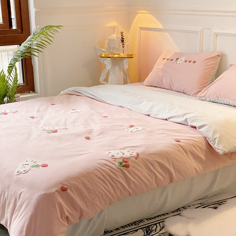 91家纺网 家纺一手货源 找家纺 潮邦 2025全新升级面料【奶小冻】春夏毛巾绣四件套 郁金兔