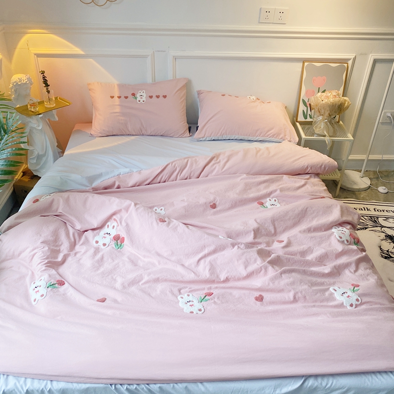 91家纺网 家纺一手货源 找家纺 潮邦 2025全新升级面料【奶小冻】春夏毛巾绣四件套 郁金兔