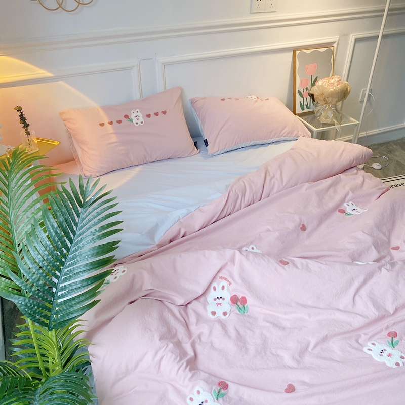 91家纺网 家纺一手货源 找家纺 潮邦 2025全新升级面料【奶小冻】春夏毛巾绣四件套 郁金兔