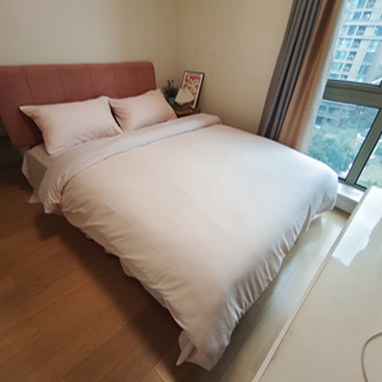 91家纺网 家纺一手货源 找家纺 N先生  2024新款小方格提花水洗棉四件套 浅豆沙