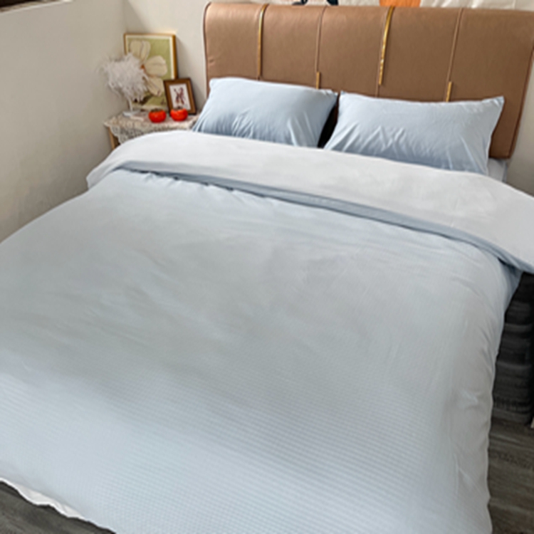 91家纺网 家纺一手货源 找家纺 N先生  2024新款小方格提花水洗棉四件套 浅蓝