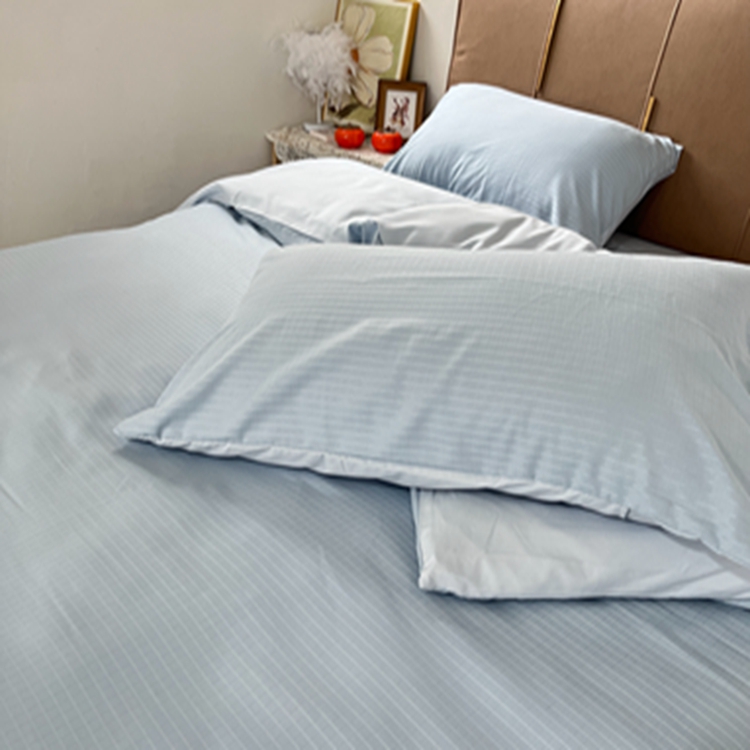 91家纺网 家纺一手货源 找家纺 N先生  2024新款小方格提花水洗棉四件套 浅蓝