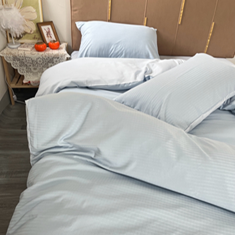 91家纺网 家纺一手货源 找家纺 N先生  2024新款小方格提花水洗棉四件套 浅蓝