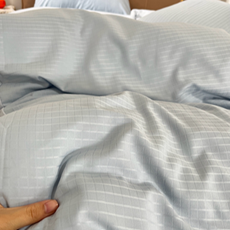 91家纺网 家纺一手货源 找家纺 N先生  2024新款小方格提花水洗棉四件套 浅蓝