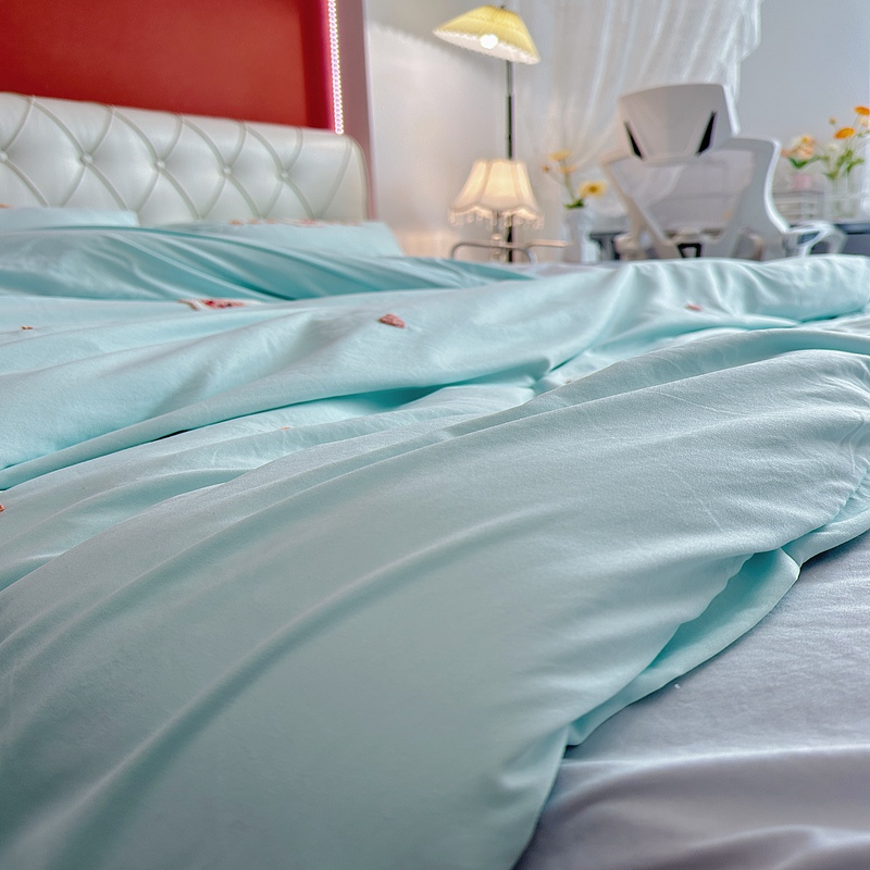 91家纺网 家纺一手货源 找家纺 潮邦 2025全新升级面料【奶小冻】春夏毛巾绣四件套 羊咩咩