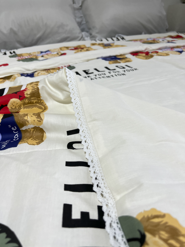 91家纺网 家纺一手货源 找家纺 德芙 2023新款全棉印花卡通夏被四件套 邦迪仔