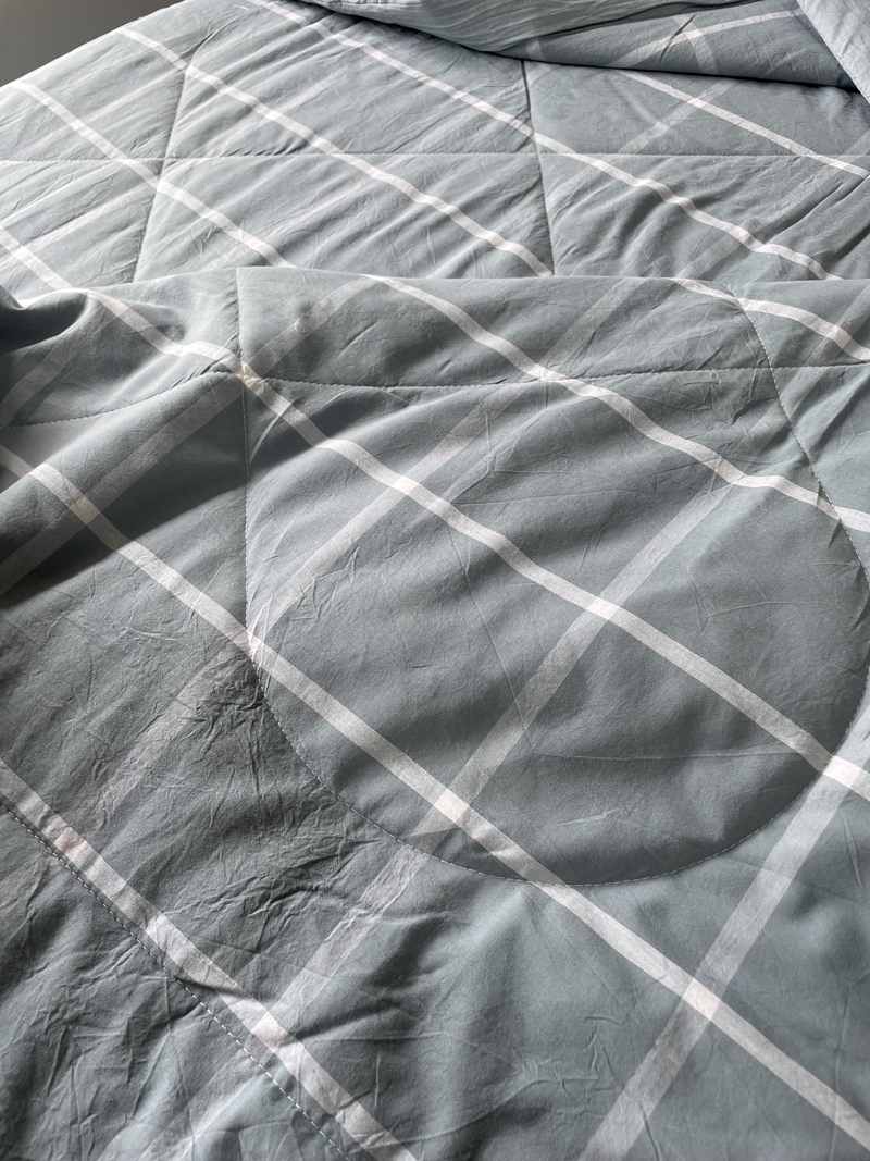 91家纺网 家纺一手货源 找家纺 恋人优选 2023新款A类全棉色织水洗棉夏被 海蓝格