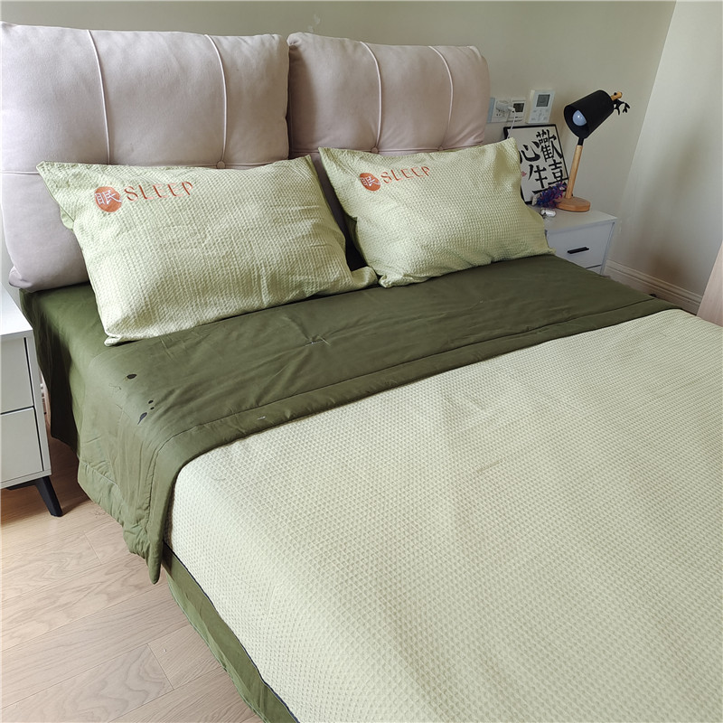 91家纺网 家纺一手货源 找家纺 眠博士 2023新款华夫格夏被四件套 夏被-果绿+松绿