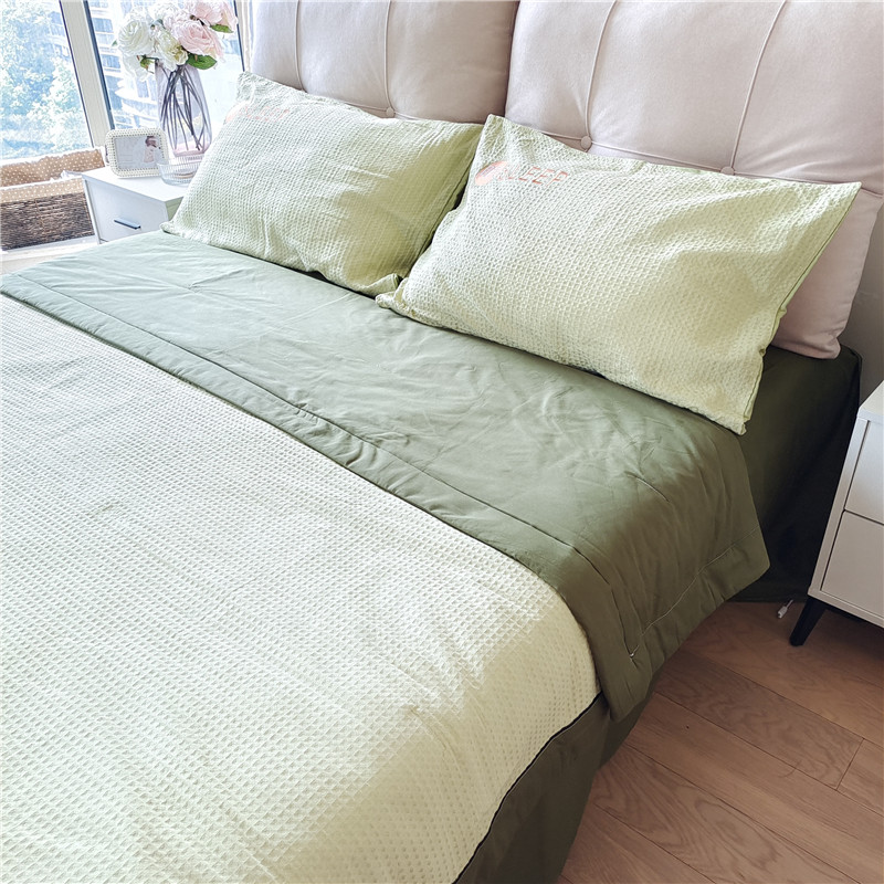 91家纺网 家纺一手货源 找家纺 眠博士 2023新款华夫格夏被四件套 夏被-果绿+松绿
