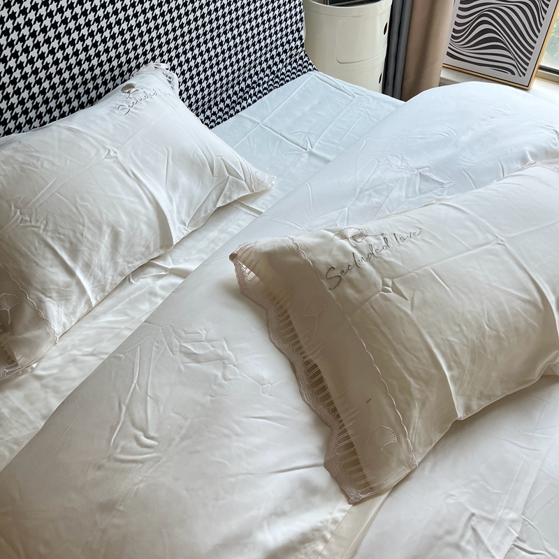 91家纺网 家纺一手货源 找家纺 曼布缇2025新款春夏新品100S莱赛尔天丝四件套-流金岁月 奶白