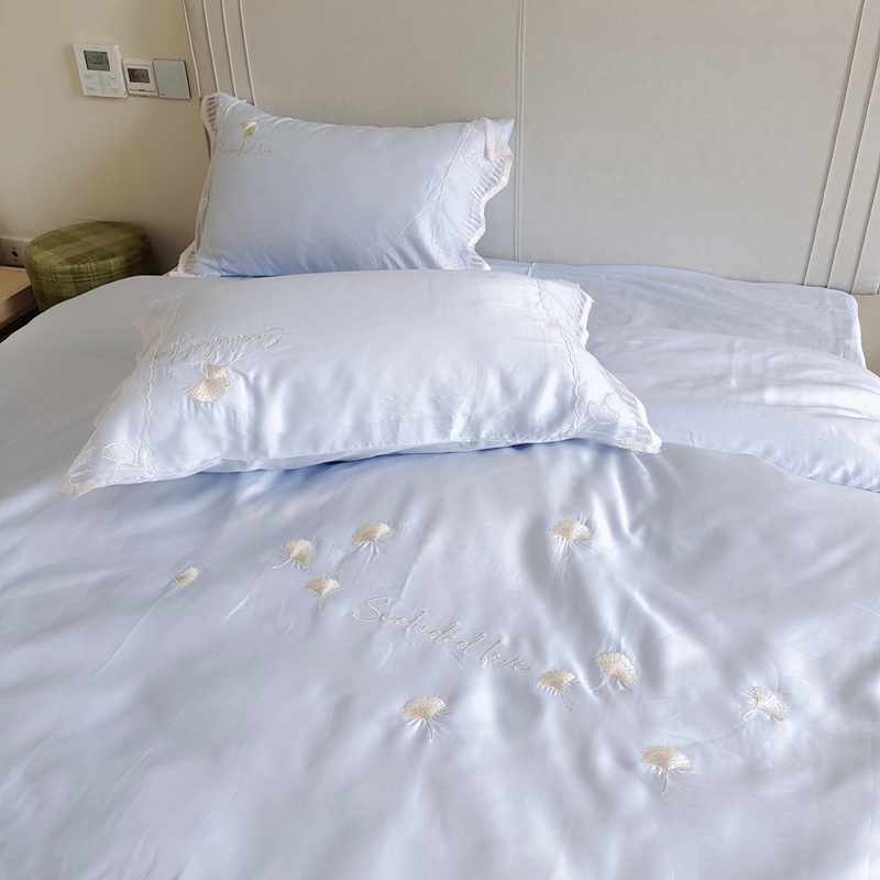 91家纺网 家纺一手货源 找家纺 （总）曼布缇2025新款春夏新品100S莱赛尔天丝四件套-流金岁月