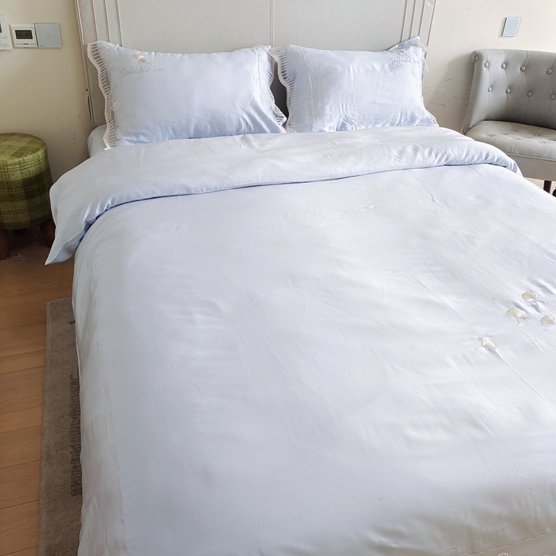 91家纺网 家纺一手货源 找家纺 （总）曼布缇2025新款春夏新品100S莱赛尔天丝四件套-流金岁月