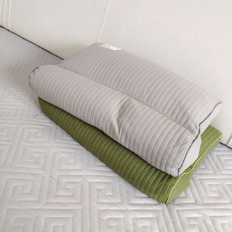 91家纺网 家纺一手货源 找家纺 （总）乐可 2023新款砂洗反牵引护颈荞麦枕头枕芯