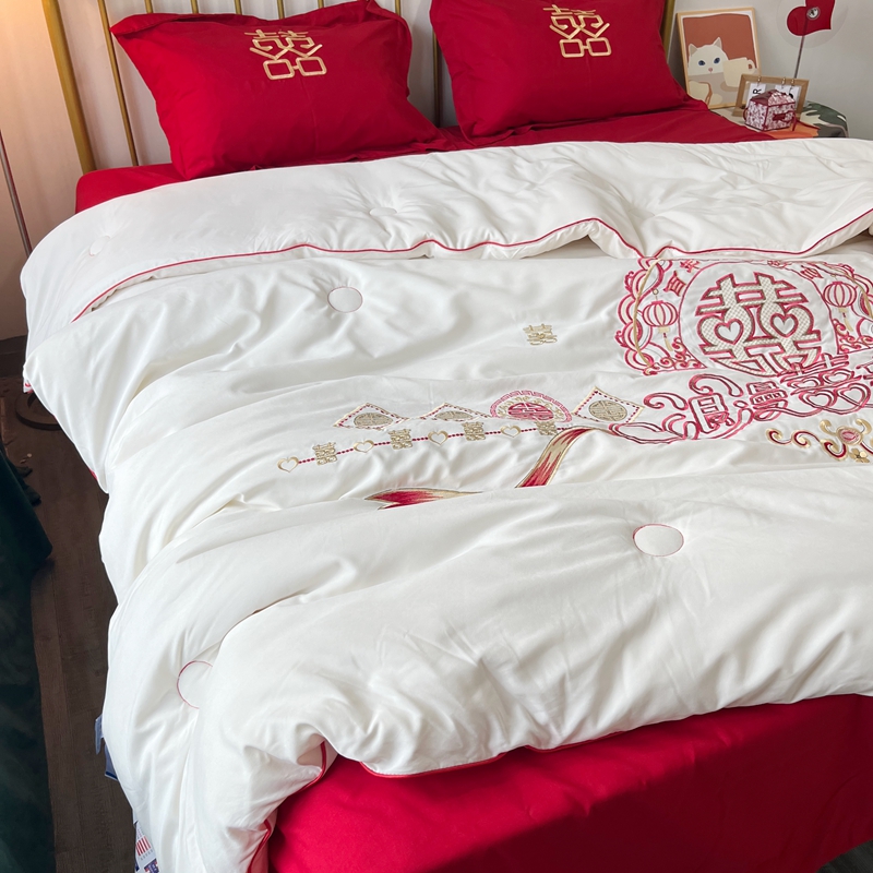 91家纺网 家纺一手货源 找家纺 2025新款婚庆棉花被刺绣大红结婚喜被被子被芯 棉花被-浪漫喜事