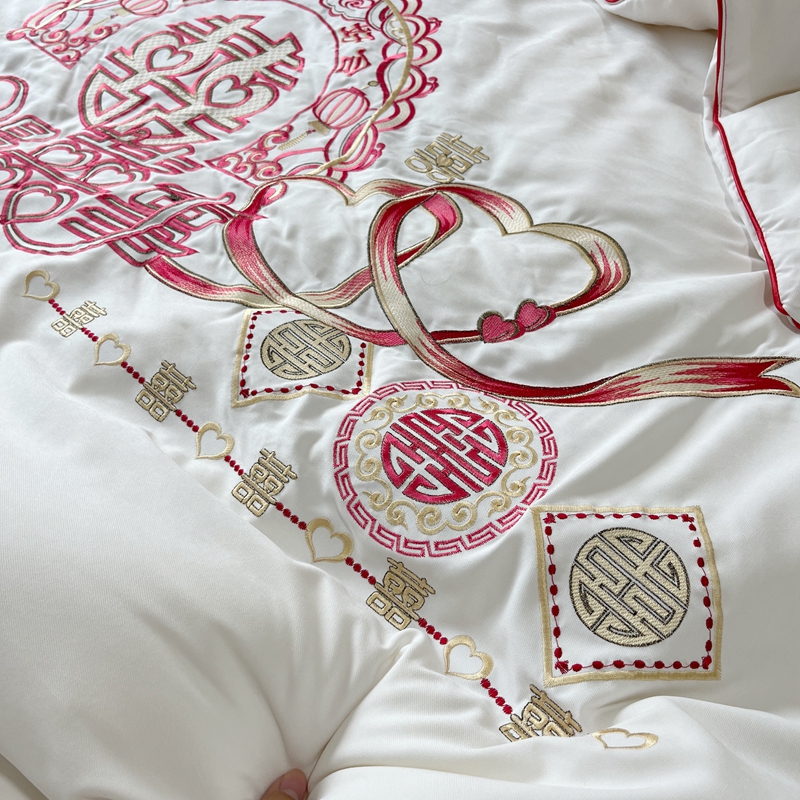 91家纺网 家纺一手货源 找家纺 2025新款婚庆棉花被刺绣大红结婚喜被被子被芯 棉花被-浪漫喜事