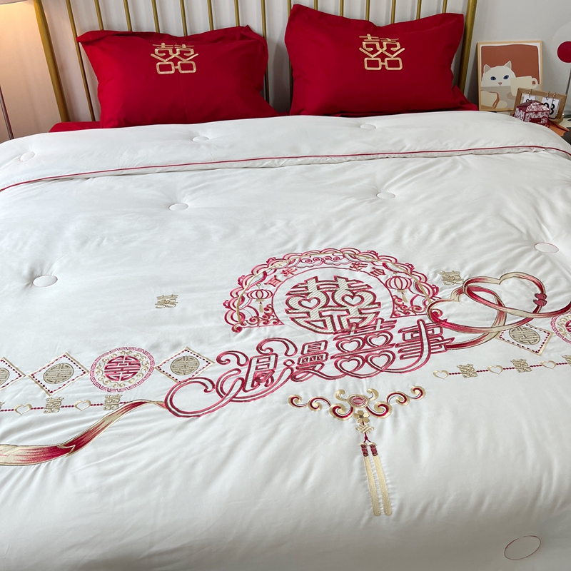 91家纺网 家纺一手货源 找家纺 2025新款婚庆棉花被刺绣大红结婚喜被被子被芯 棉花被-浪漫喜事