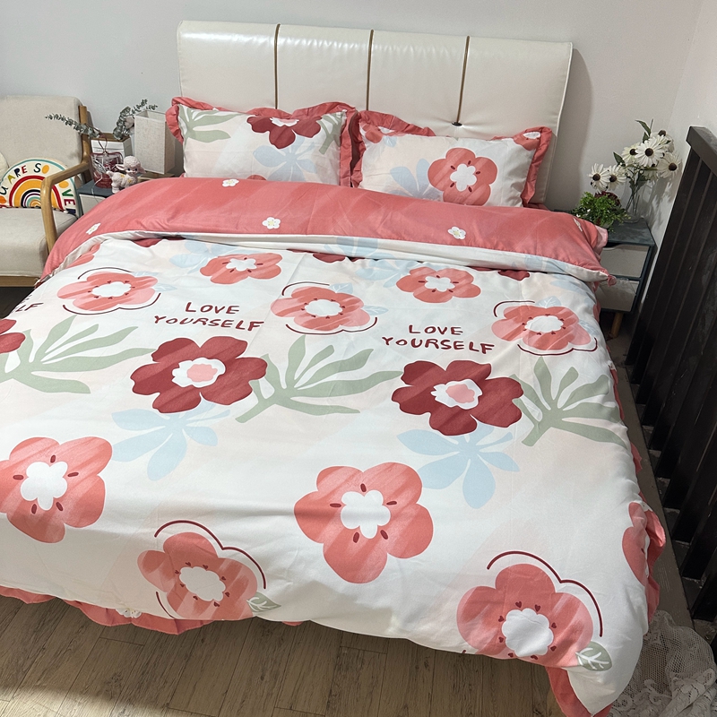 91家纺网 家纺一手货源 找家纺 秋艳 新款直播电商爆款韩版公主风加厚磨毛植物羊绒床裙四件套 桃花印记