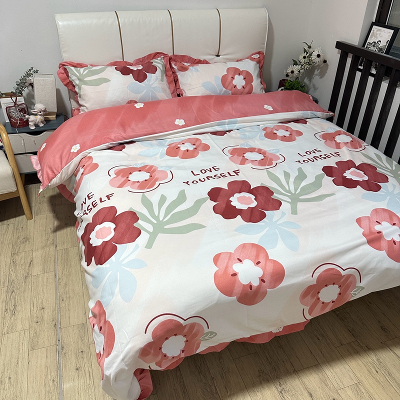 91家纺网 家纺一手货源 找家纺 秋艳 新款直播电商爆款韩版公主风加厚磨毛植物羊绒床裙四件套 桃花印记