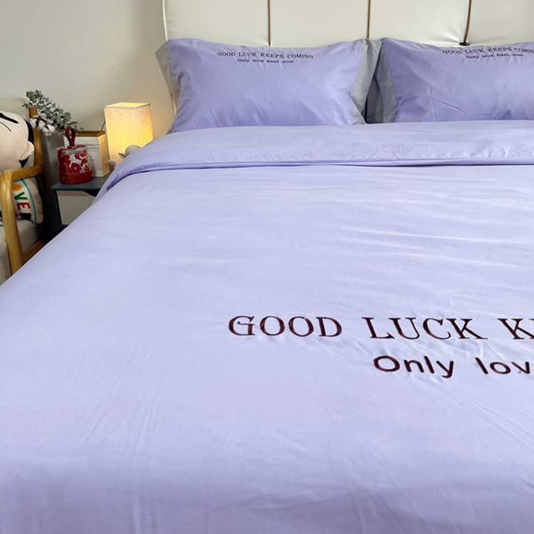 91家纺网 家纺一手货源 找家纺 易辰美 2024新款轻奢A类高克重斜纹云柔棉绣花四件套 彐青色