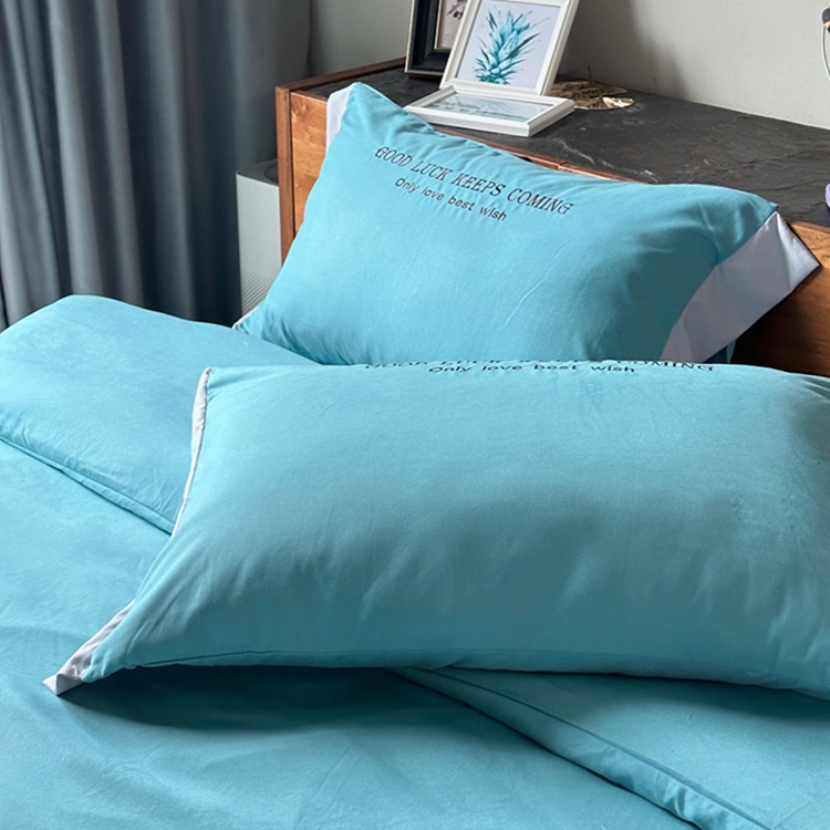 91家纺网 家纺一手货源 找家纺 易辰美 2024新款轻奢A类高克重斜纹云柔棉绣花四件套 祖母绿