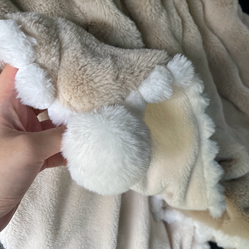 91家纺网 家纺一手货源 找家纺 潮邦创意家居 泡泡绒兔绒暖阳绒球毛毯子盖毯睡毯 球兔-卡其