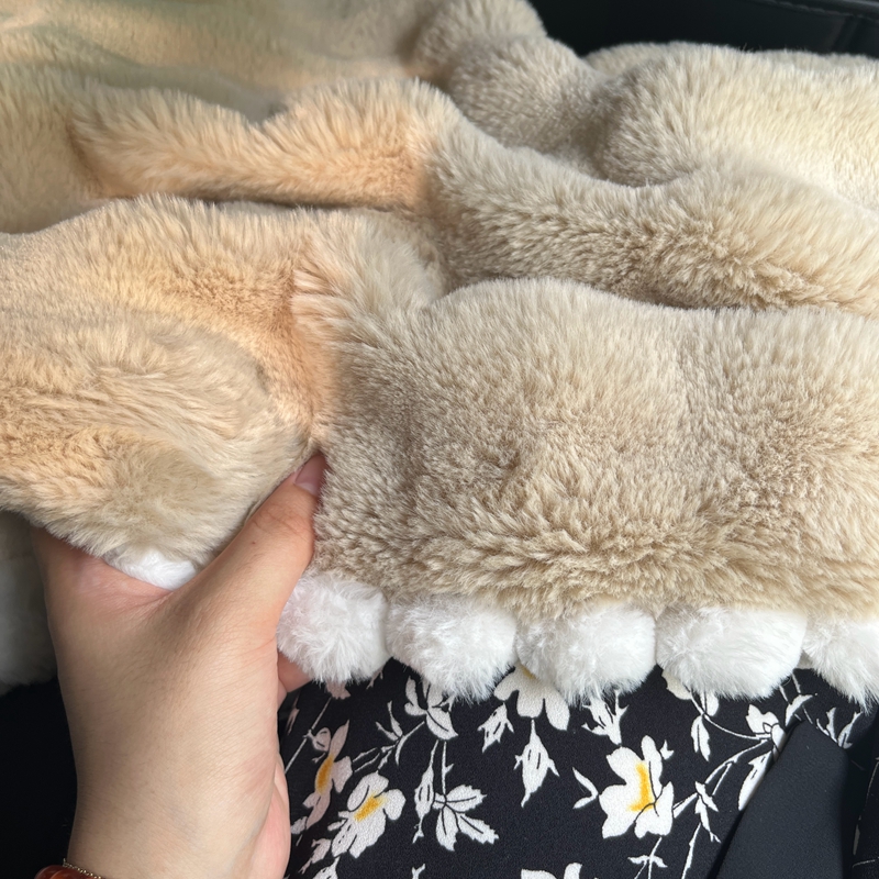 91家纺网 家纺一手货源 找家纺 潮邦创意家居 泡泡绒兔绒暖阳绒球毛毯子盖毯睡毯 球兔-卡其