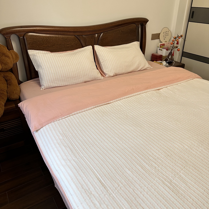 91家纺网 家纺一手货源 找家纺 安莱 2023新款爆款水洗棉提花锦瑟基础款四件套 锦瑟基础款-嫩粉