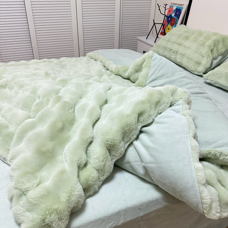 91家纺网 家纺一手货源 找家纺 满座 高克重托卡斯仿皮草 大泡泡兔毛四件套兔兔绒牛奶绒四件套 暮光绿