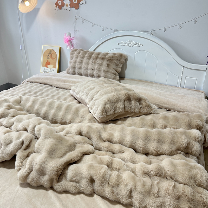 91家纺网 家纺一手货源 找家纺 2025高克重托卡斯仿皮草 大泡泡兔毛四件套兔兔绒牛奶绒四件套 砂陶咖