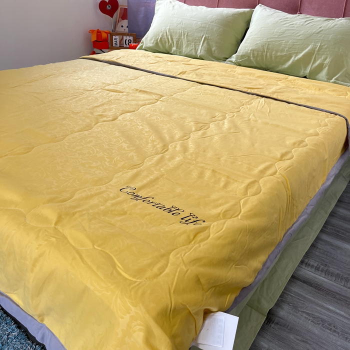 91家纺网 家纺一手货源 找家纺 壹张床 2025新款大豆纤维抗菌夏被夏凉被空调被被子被芯 姜黄色