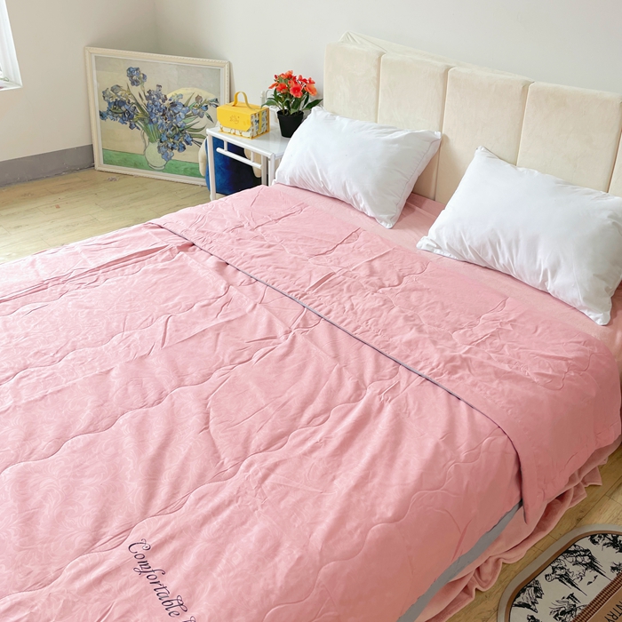 91家纺网 家纺一手货源 找家纺 壹张床 2025新款大豆纤维抗菌夏被夏凉被空调被被子被芯 粉玉