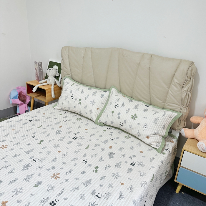 91家纺网 家纺一手货源 找家纺 美优兰 2023新款双面全棉水洗床盖 熊猫日记