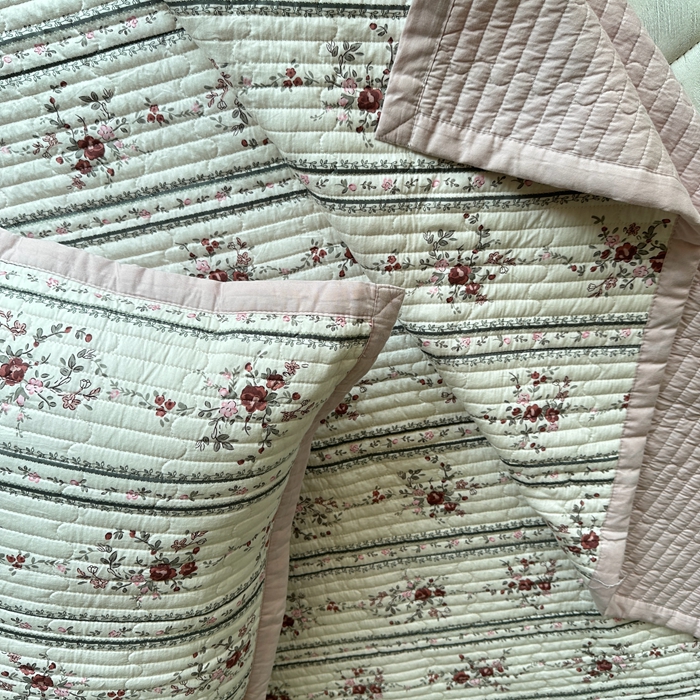 91家纺网 家纺一手货源 找家纺 美优兰 2023新款双面全棉水洗床盖 悦薇