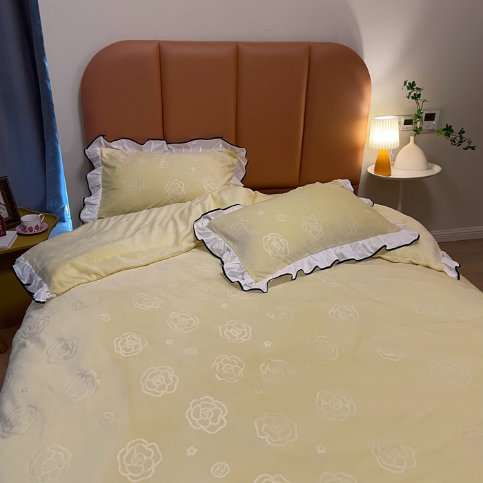 91家纺网 家纺一手货源 找家纺 逸尚阁 2023新款加厚牛奶绒床裙款四件套-香语 香语-奶油黄