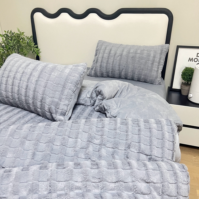 91家纺网 家纺一手货源 找家纺 逸尚阁 2024秋冬新款高克重兔兔绒牛奶绒四件套 情调灰