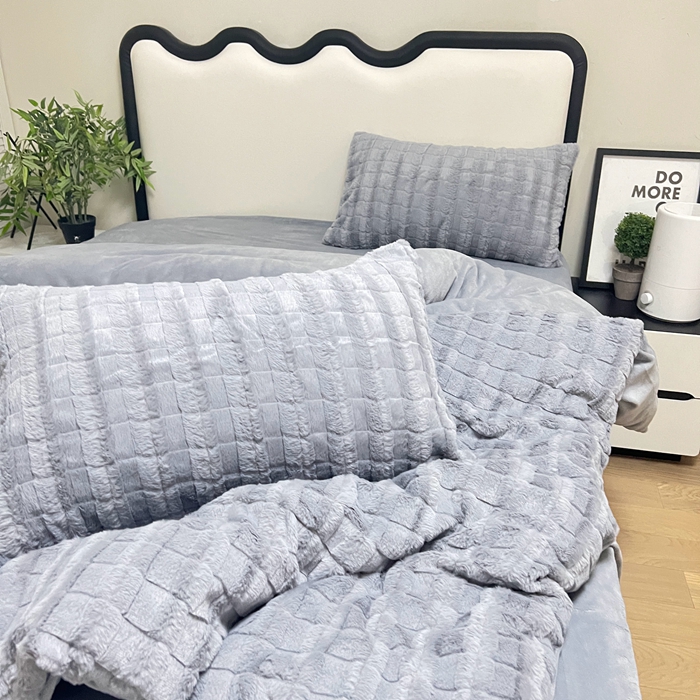 91家纺网 家纺一手货源 找家纺 逸尚阁 2024秋冬新款高克重兔兔绒牛奶绒四件套 情调灰