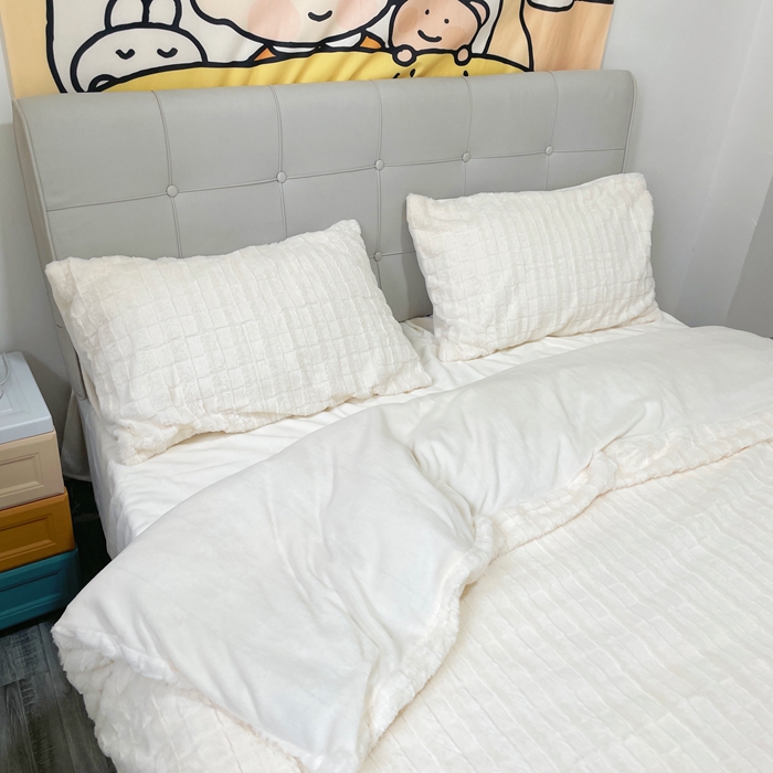 91家纺网 家纺一手货源 找家纺 逸尚阁 2024秋冬新款高克重兔兔绒牛奶绒四件套 奶油白