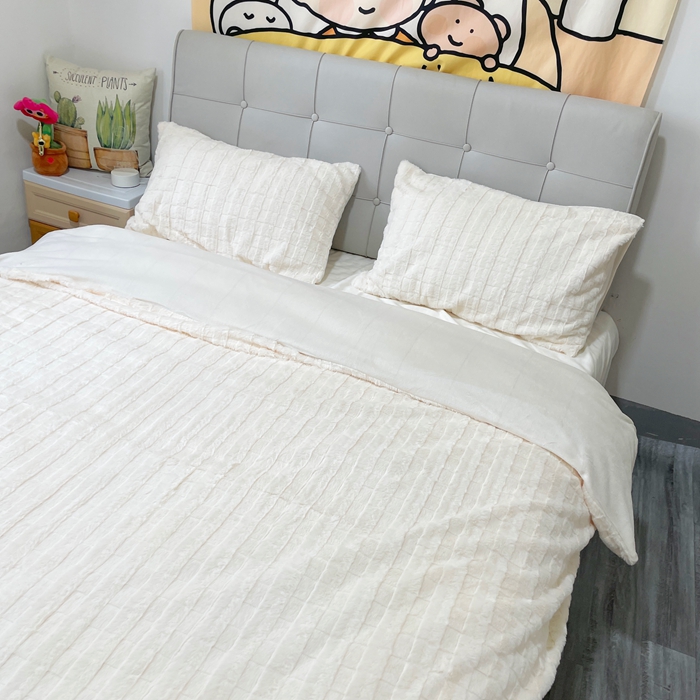 91家纺网 家纺一手货源 找家纺 逸尚阁 2024秋冬新款高克重兔兔绒牛奶绒四件套 奶油白