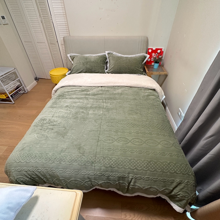 91家纺网 家纺一手货源 找家纺 法澳 2023新款220克雕花绒纯色牛奶绒四件套 爱莎-牛油果绿