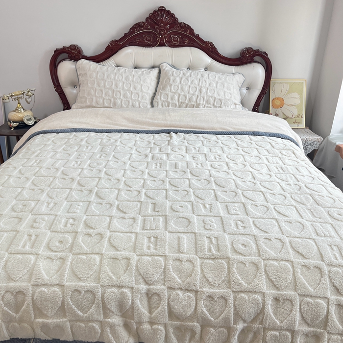 91家纺网 家纺一手货源 找家纺 （总）法澳 2023新款230克塔芙绒被套+牛奶绒夹棉床笠款四件套