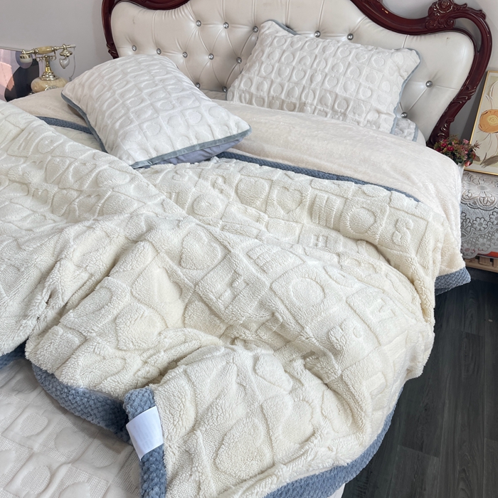 91家纺网 家纺一手货源 找家纺 （总）法澳 2023新款230克塔芙绒被套+牛奶绒夹棉床笠款四件套