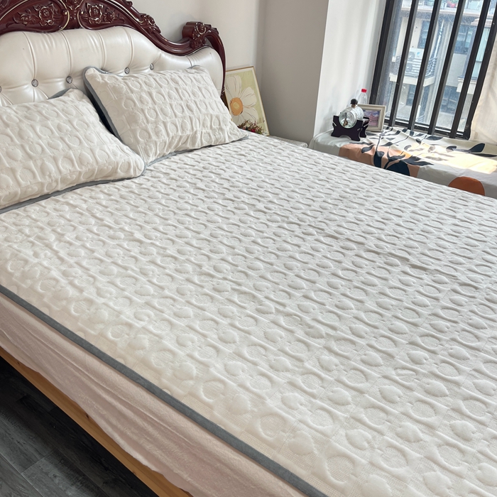 91家纺网 家纺一手货源 找家纺 （总）法澳 2023新款230克塔芙绒被套+牛奶绒夹棉床笠款四件套