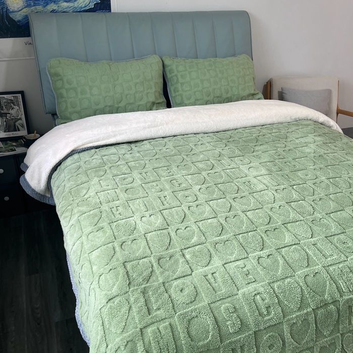 91家纺网 家纺一手货源 找家纺 法澳 2023新款230克塔芙绒被套+牛奶绒夹棉床笠款四件套 牛油果绿