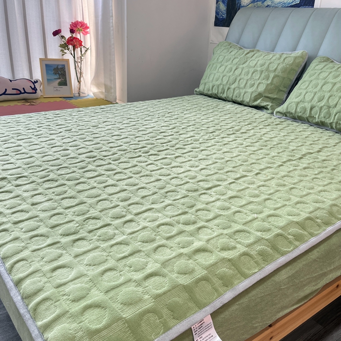 91家纺网 家纺一手货源 找家纺 法澳 2023新款230克塔芙绒被套+牛奶绒夹棉床笠款四件套 牛油果绿