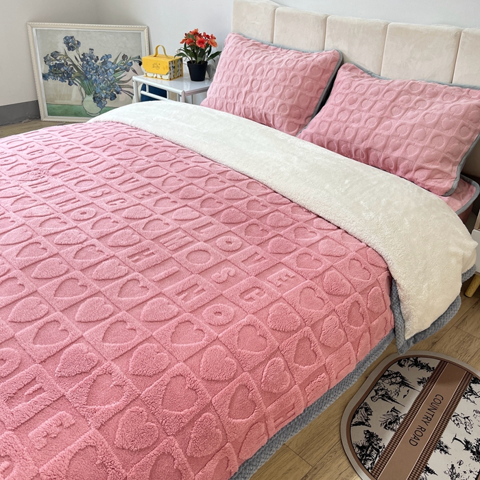 91家纺网 家纺一手货源 找家纺 法澳 2023新款230克塔芙绒被套+牛奶绒夹棉床笠款四件套 藕粉