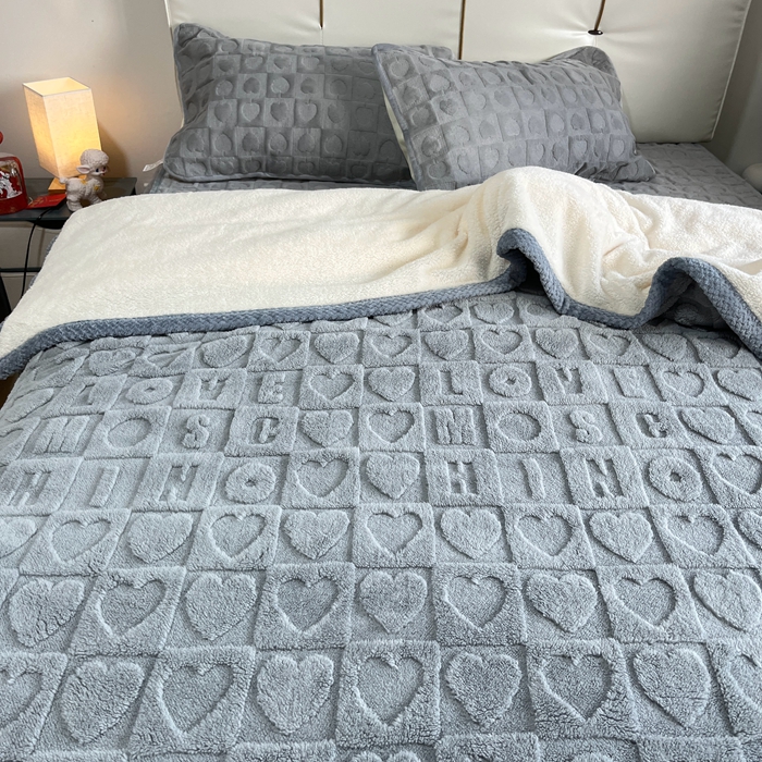 91家纺网 家纺一手货源 找家纺 法澳 2023新款230克塔芙绒被套+牛奶绒夹棉床笠款四件套 高级灰