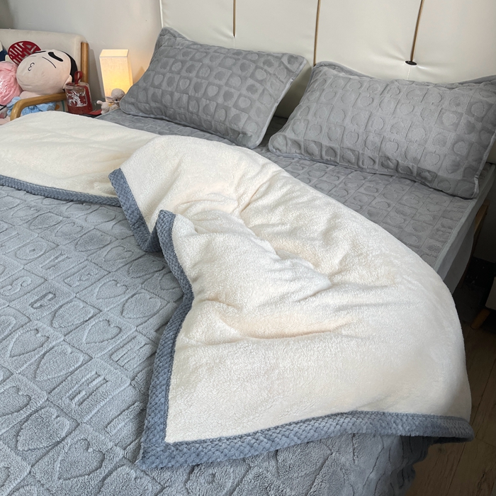 91家纺网 家纺一手货源 找家纺 法澳 2023新款230克塔芙绒被套+牛奶绒夹棉床笠款四件套 高级灰