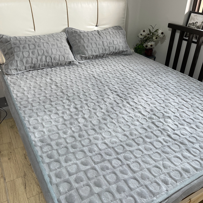 91家纺网 家纺一手货源 找家纺 法澳 2023新款230克塔芙绒被套+牛奶绒夹棉床笠款四件套 高级灰